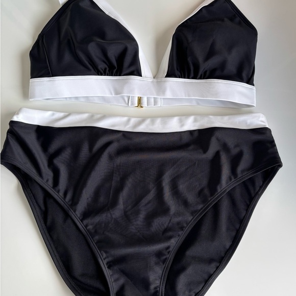 Shade & Shore Monochrome Bikini Set - Picture 2 of 6